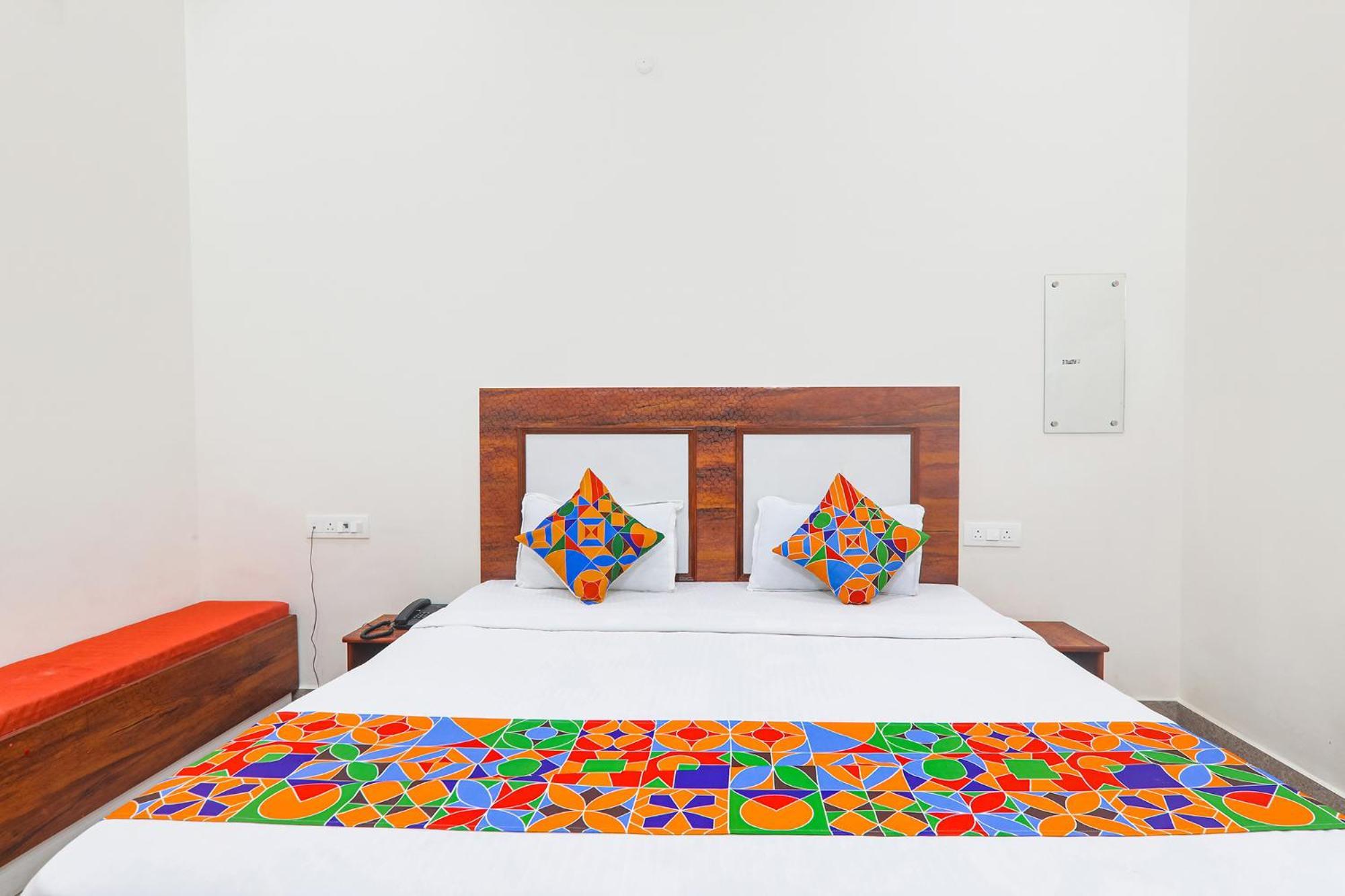 Fabhotel Shree Venkatesh Nileyam Ayodhya Ngoại thất bức ảnh