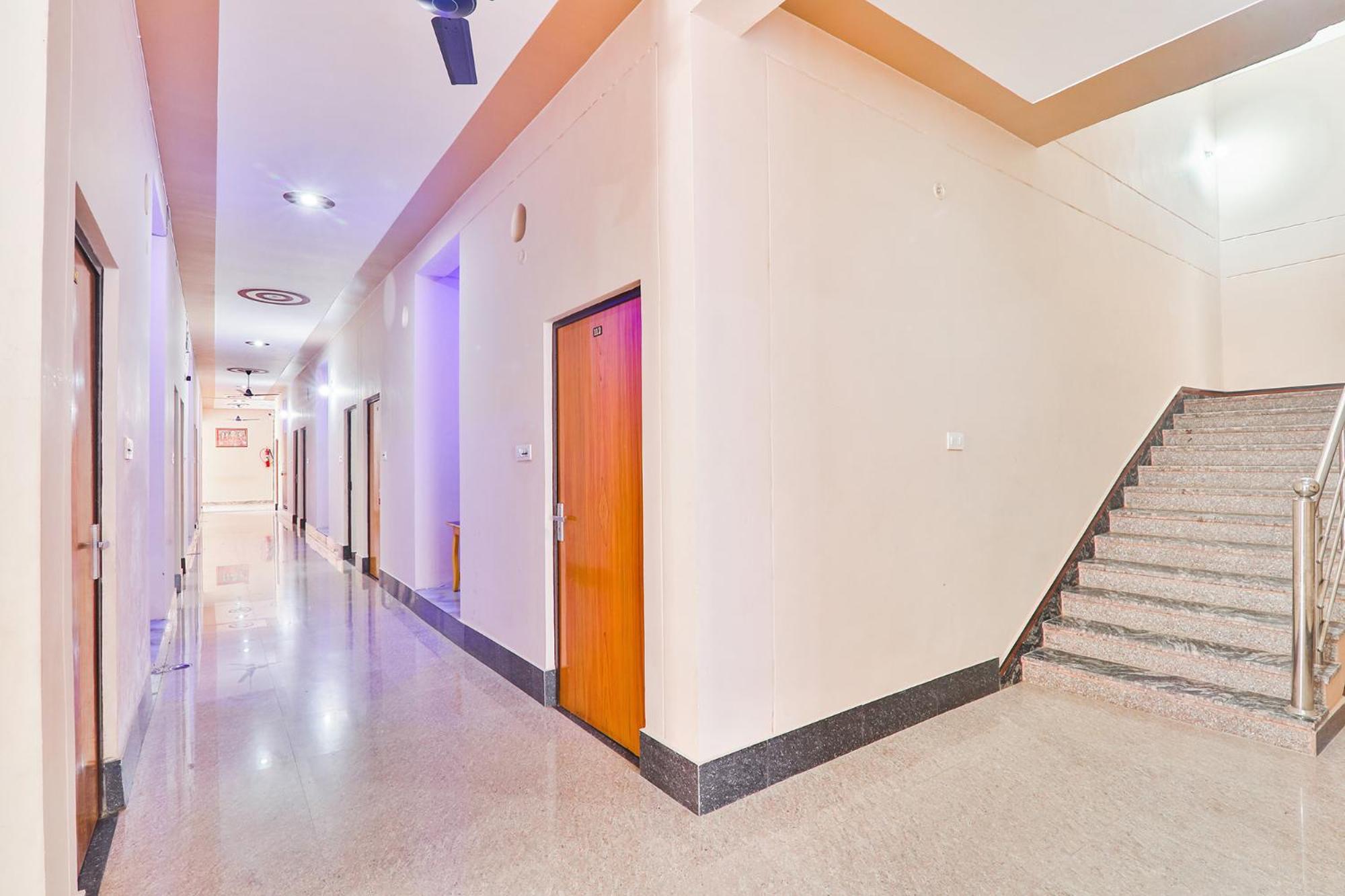 Fabhotel Shree Venkatesh Nileyam Ayodhya Ngoại thất bức ảnh