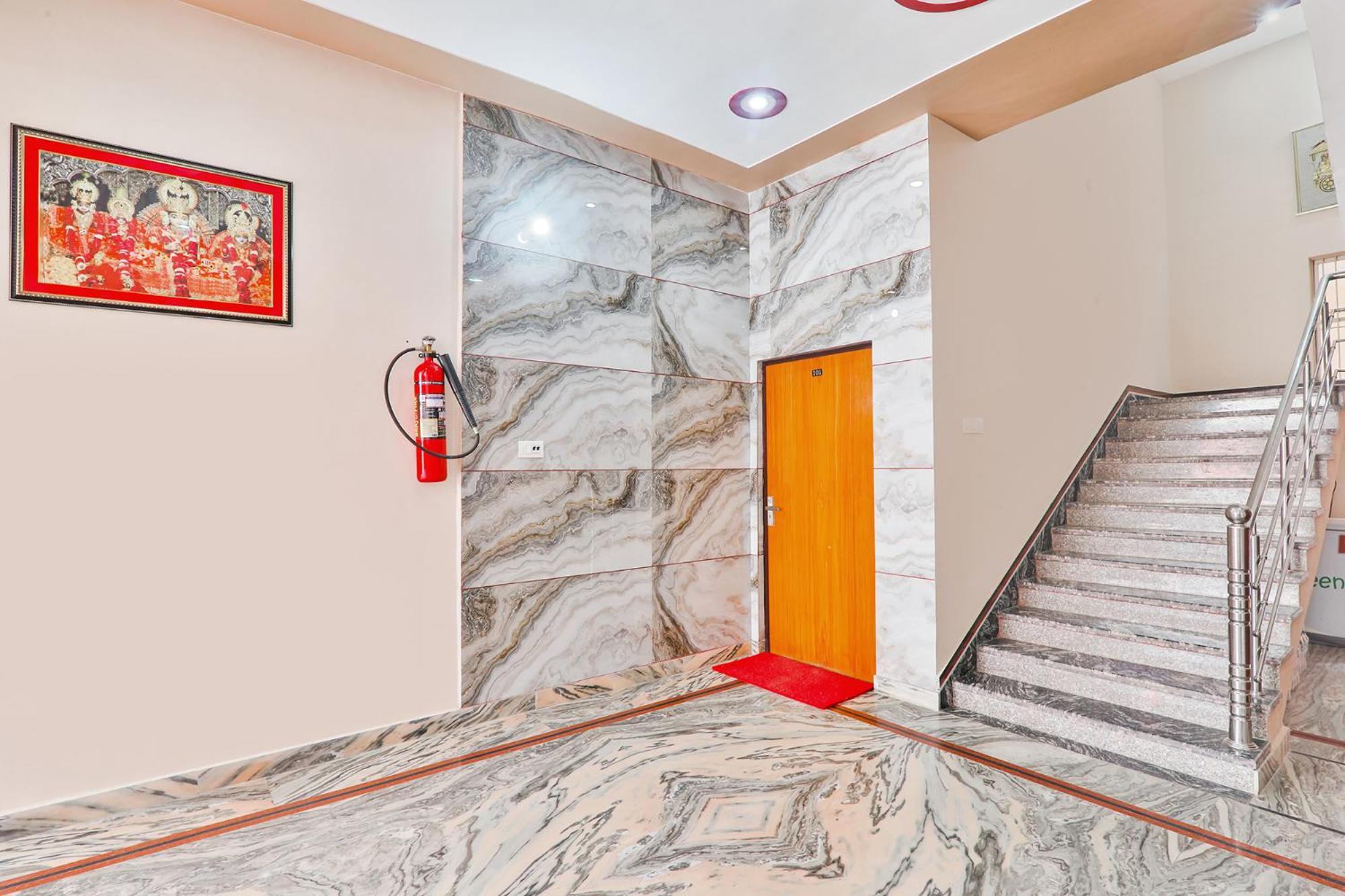 Fabhotel Shree Venkatesh Nileyam Ayodhya Ngoại thất bức ảnh
