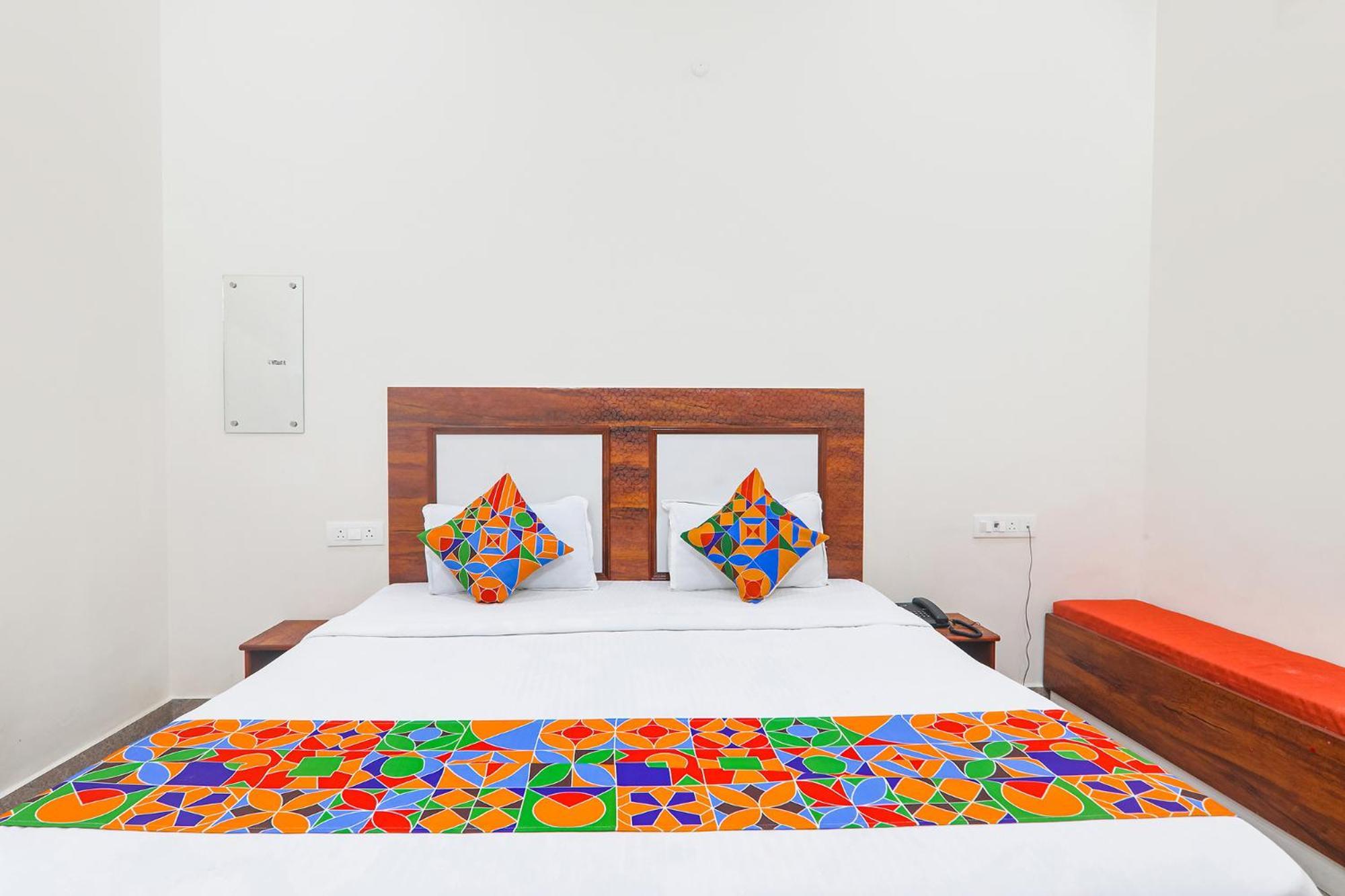 Fabhotel Shree Venkatesh Nileyam Ayodhya Ngoại thất bức ảnh